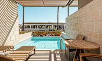 Dubbelrum deluxe med privat pool och svit med två rum och privat pool