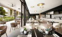 I bufférestaurangen kan du välja om du vill sitta inne eller ute