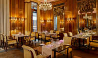 Hotellets à la carte-restaurang