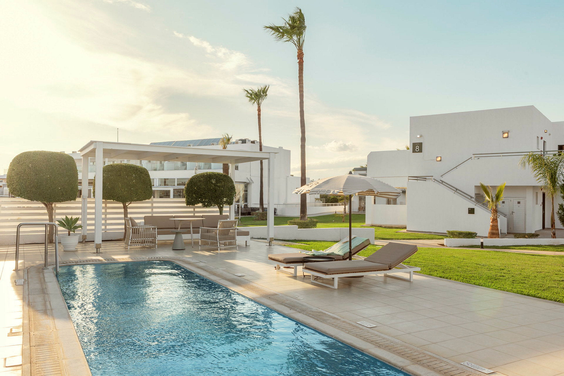 Prime Pool Suite 2 rum, terrass med privat pool