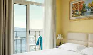 Dubbelrum med balkong och havsutsikt