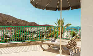 Tvårumslägenhet med stor terrass