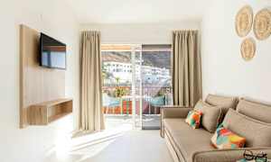 Tvårumslägenhet under poolområdet