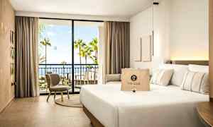 Juniorsvit med balkong, begr. havsutsikt