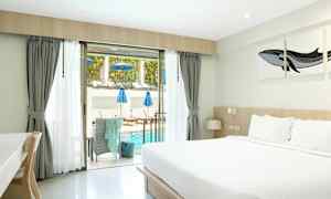 Dubbelrum med poolaccess till gemensam pool