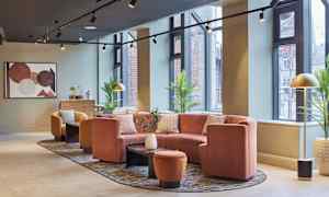 Sittområde i lobbyn