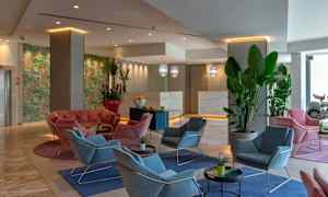 Sittområde i lobbyn