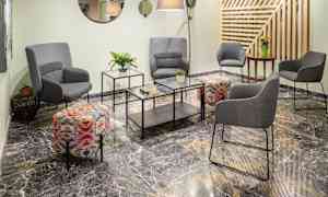 Sittområde i lobbyn