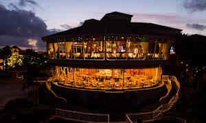 Restaurang Windows of Aruba (uppe) och Mulligans (nere) på Divi Village Golf & Beach Resort