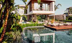 Trerumslägenhet i villa, 4 ord. bäddar, privat pool