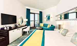 Dubbelrum med havsutsikt och familjesvit