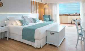 Dubbelrum med begränsad havsutsikt