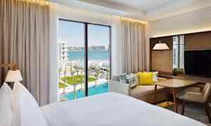 Dubbelrum mot poolområdet