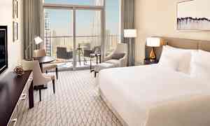 Dubbelrum delxue mot fontänen