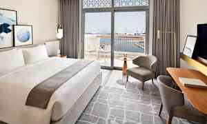 Dubbelrum deluxe med balkong och utsikt mot marinan