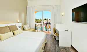 Dubbelrum mot poolområdet