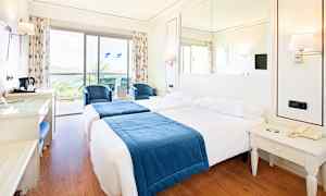 Dubbelrum med havsutsikt