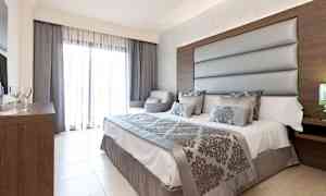 Dubbelrum med balkong på övre våningarna