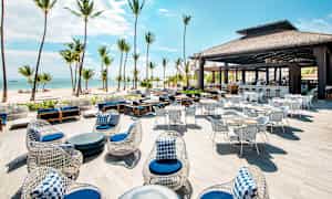 Bufférestaurang vid stranden