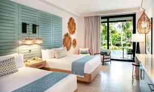 Dubbelrum juniorsvit, access till privat, delad pool