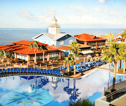 Poolområde vid Tenerife-delen med poolbar och den mexikanska à la carte-restaurangen