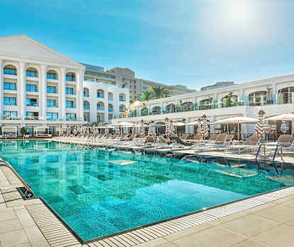 Hotellets huvudpool