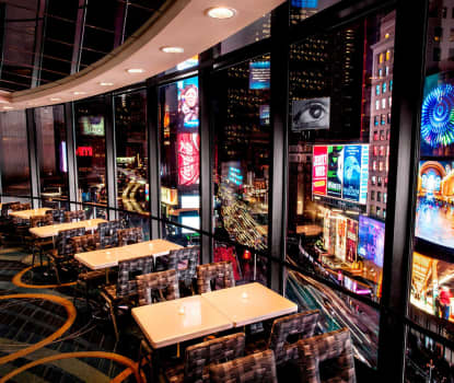 Restaurang med utsikt över Times Square