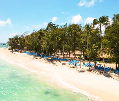 Hotellet ligger precis vid den fina stranden Playa del Cortecito