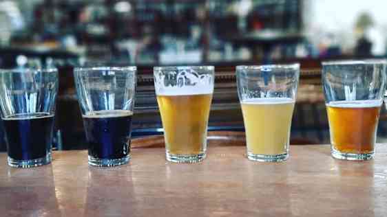 Ölglas på ölprovning