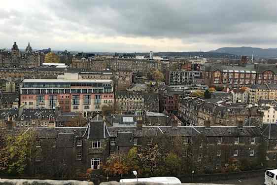 Utsikt över hus i Edinburgh