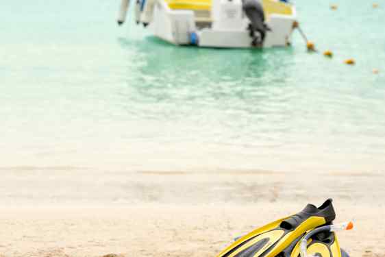 Många hotell erbjuder sina gäster vattensporter utan kostnad