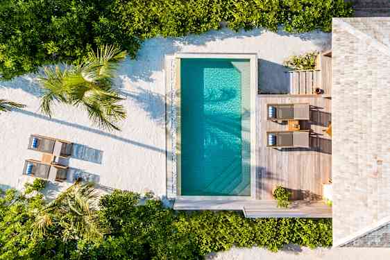 Hurawalhi Island Resort