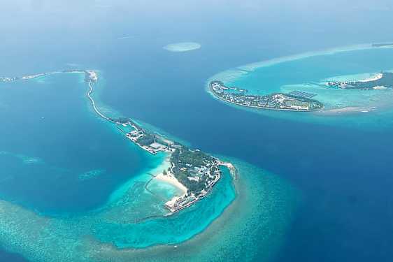 Vy från sjöflyg på Maldiverna