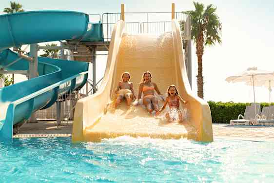 Pool & strand på Sunwing Resort