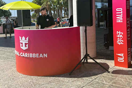 DJ vid ankomst