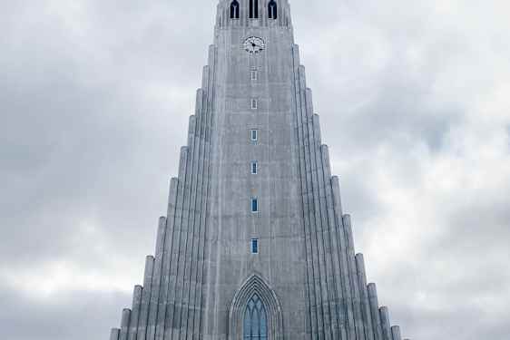 Vit hög kyrka
