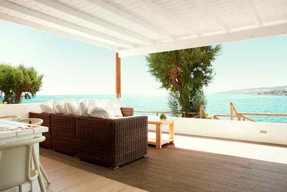 Royal Lounge Suite