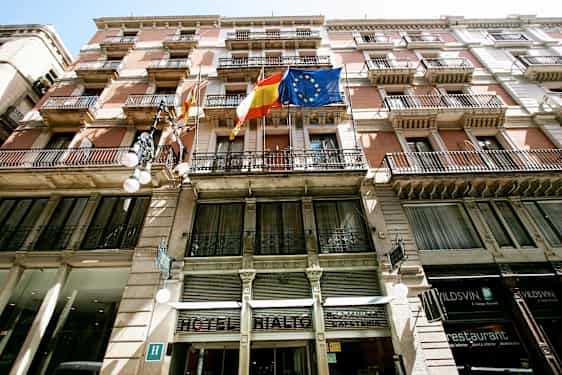 Fasad på hotell Rialto i Barcelona