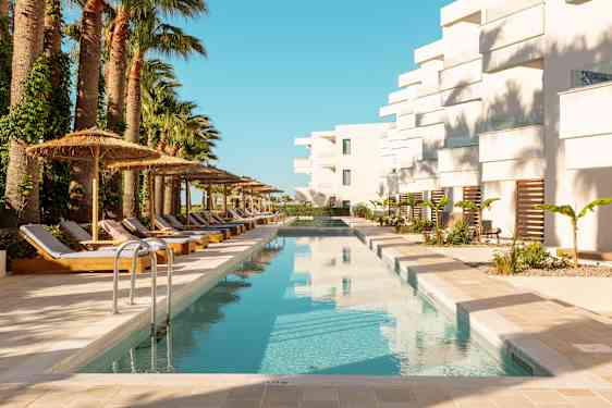 Swim Out-rum på Sunprime Platanias Beach