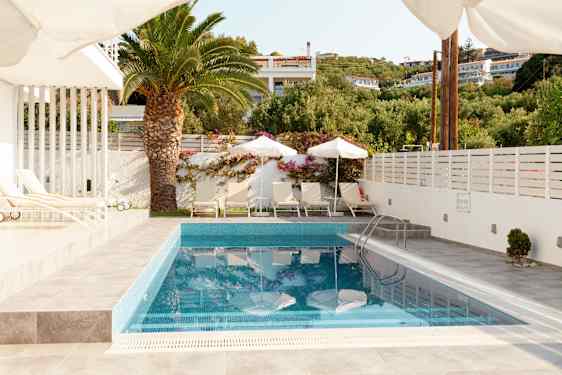 Anemoni Beach på Skiathos