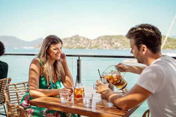 Par på restaurang i Turkiet