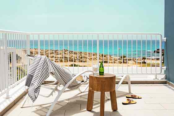 Utsikt från ett rum på O.B.C Cypern