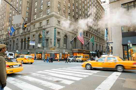 Gata med taxibilar i New York