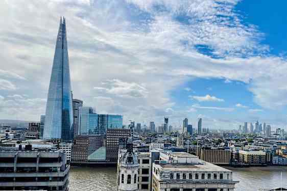 The Shard sett från The Monument