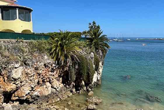 Praia da Rainha i Cascais
