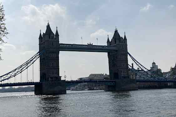 Siluetten av London Bridge