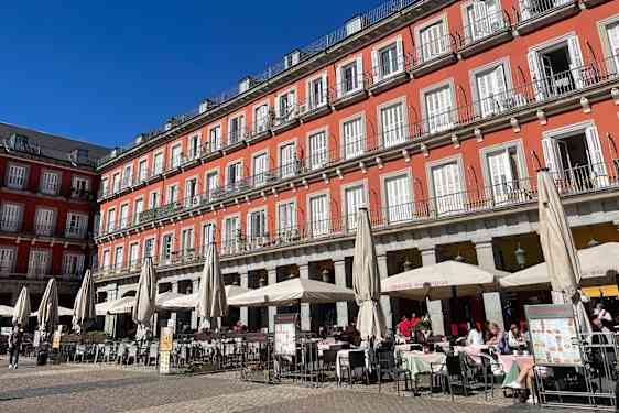 Plaza Mayor är en samlingsplats för både turister och lokalinvånare.