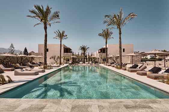 Theros All Suite Hotel