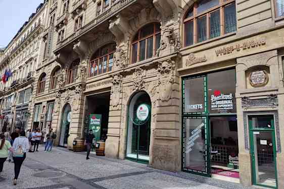 Fasaden till Pilsner Urquell Experience