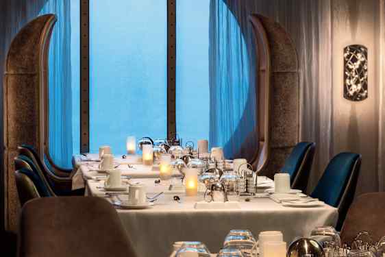 Uppdukat i restaurang på Celebrity Cruises